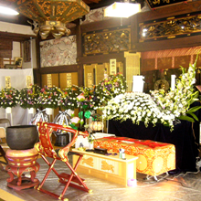 豊岡市寺院本堂葬、お寺で家族葬、費用負担の少ない葬儀